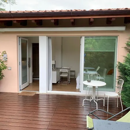 Oda ve Kahvaltı Casabella-lago Maggiore 4*