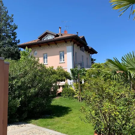 Casabella-lago Maggiore Bed & Breakfast 4*