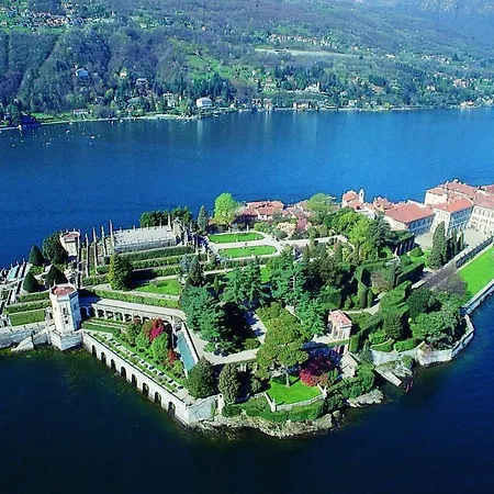 Oda ve Kahvaltı Casabella-lago Maggiore 4*