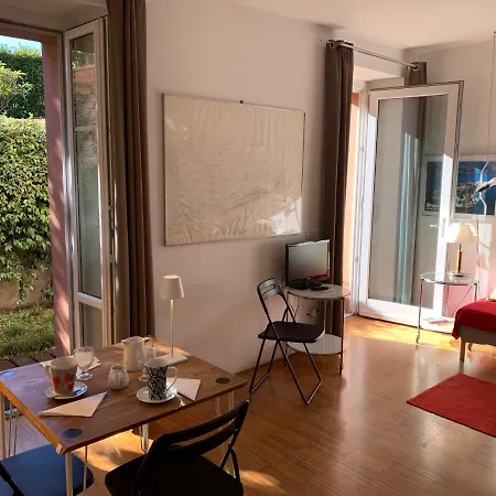 Casabella-lago Maggiore 4*