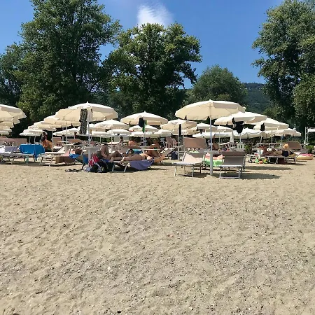 Casabella-lago Maggiore Bed & Breakfast