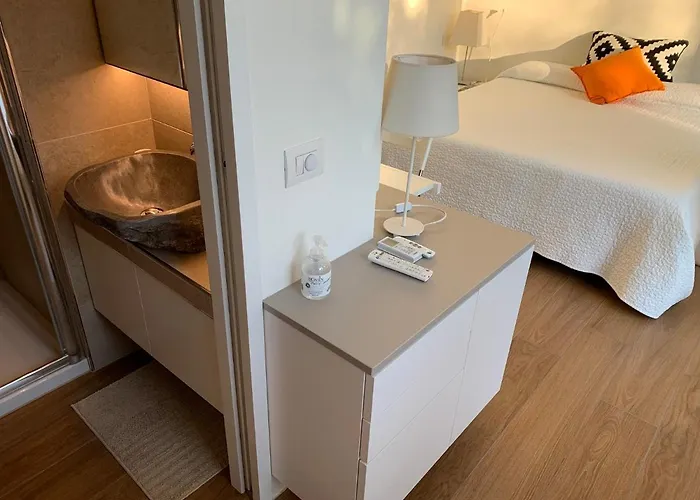 Casabella-lago Maggiore Oda ve Kahvaltı