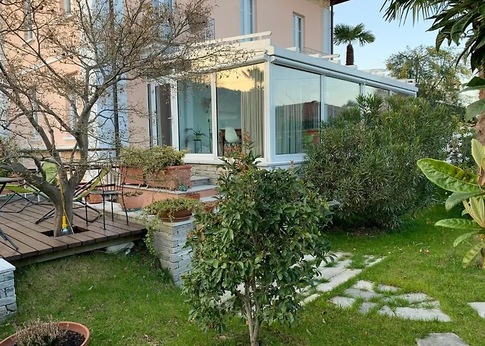 Bed & Breakfast Casabella-lago Maggiore 4*