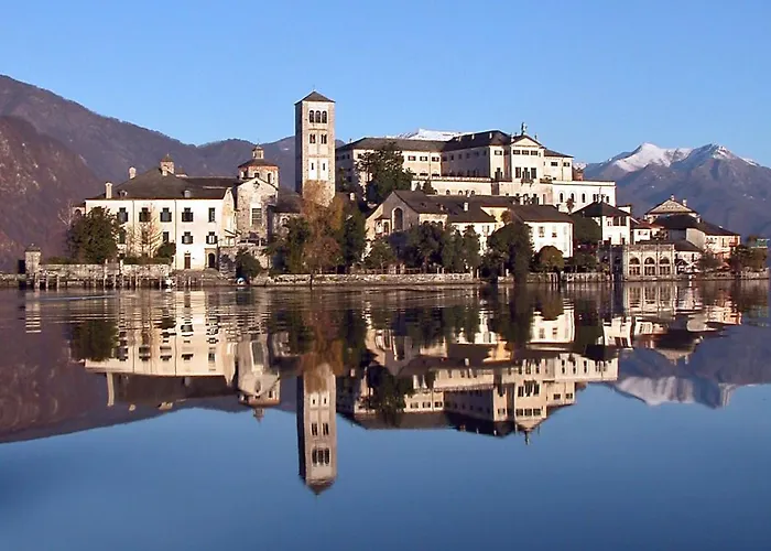 Casabella-lago Maggiore ベッド・アンド・ブレックファスト レーザ