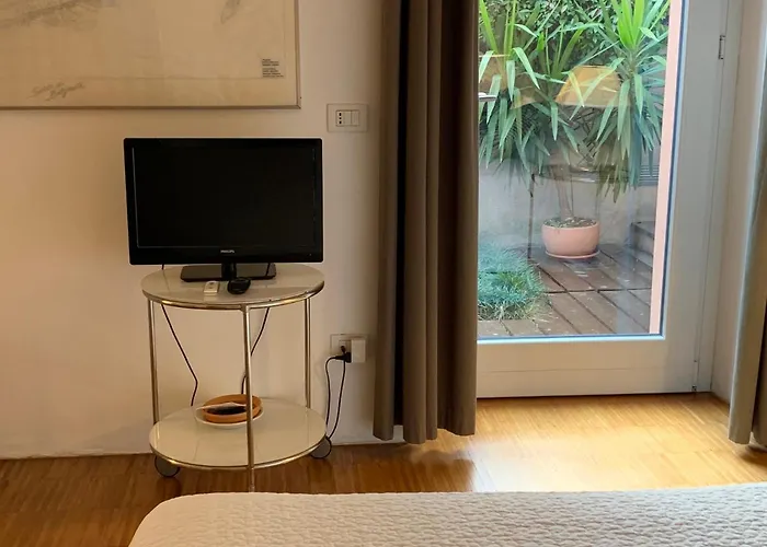 Casabella-lago Maggiore 4* Lesa